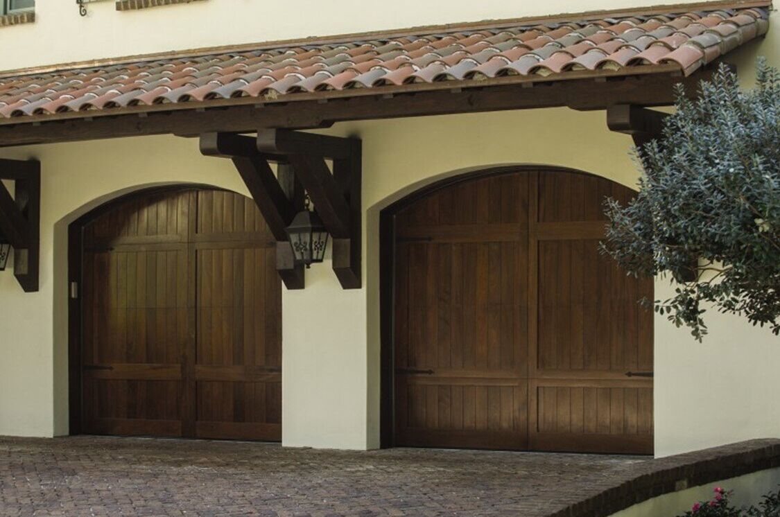 Signature Carriage Wood Gallery, Overhead Door of Grand Island