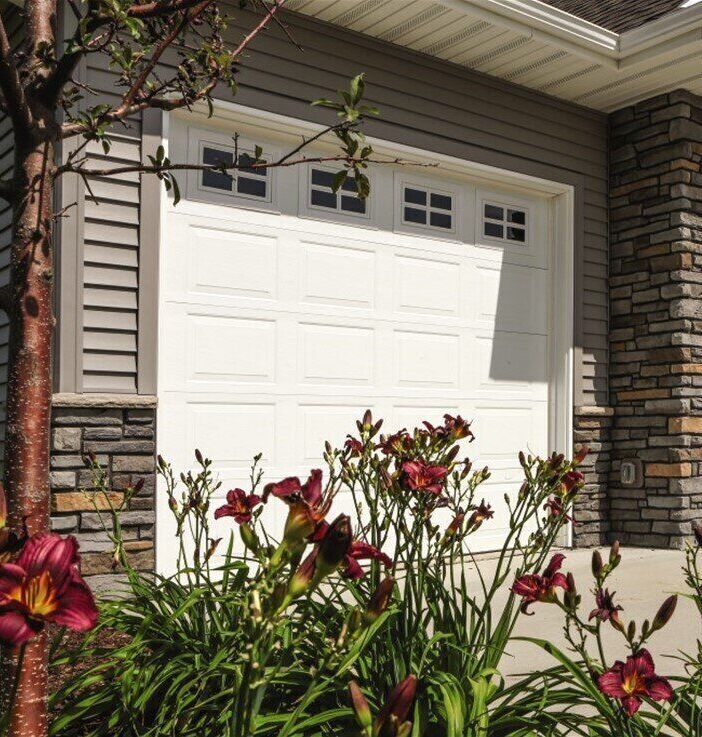 Residential Garage Doors, Overhead Door Company of Grand Island
