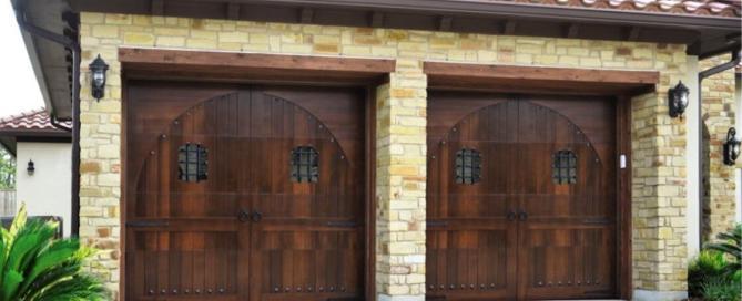 Signature Carriage Wood Gallery, Overhead Door of Grand Island