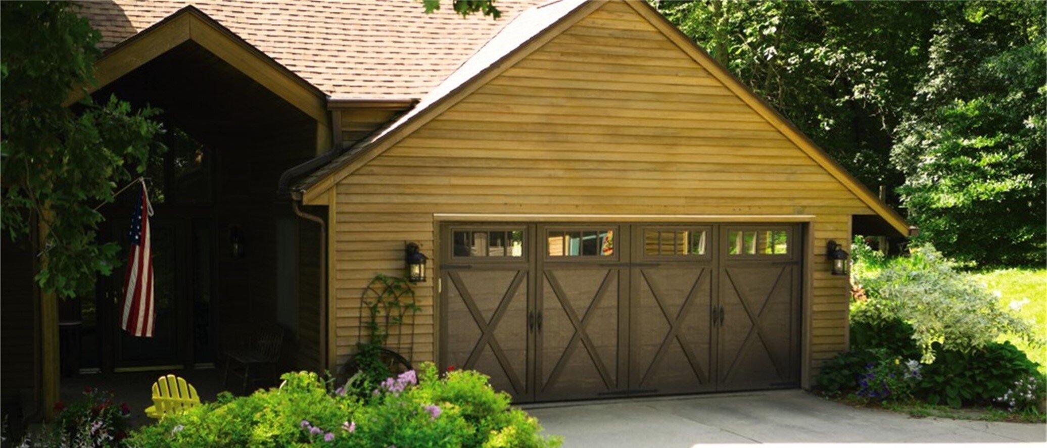 Courtyard Garage Doors, Overhead Door Co. of Grand Island™