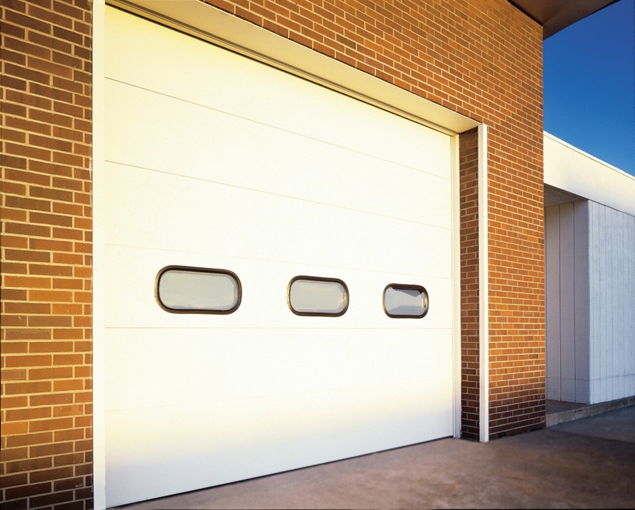 Thermacore® Sectional Steel 593, Overhead Door of Grand Island